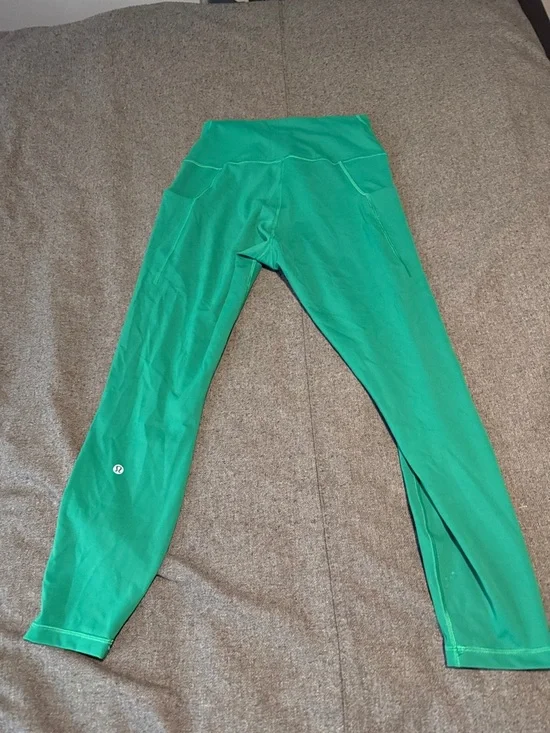 Lululemon Wunder Train HR tight with pockets 25”, 10, EUC - Picture 3 of 5